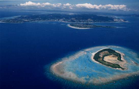 水納島（みんなじま）